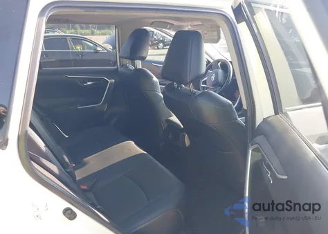 2022 Toyota Rav4 Xle Premium z USA, uszkodzony, nr VIN 2T3C1RFVXNW202638